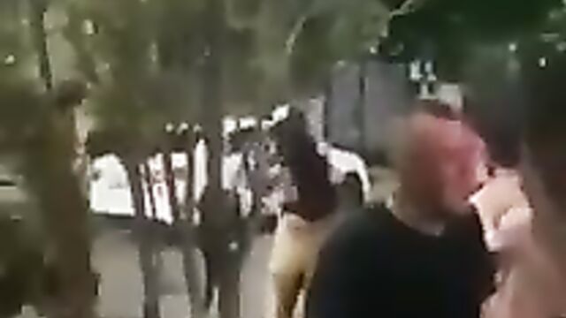 Wife fights and beats husband for cheating in public - 4 image