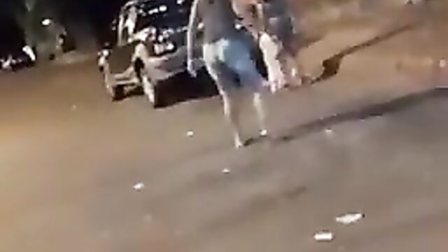 Wife beats up cheating husband and sidechick after she caught them in a public restaurant - 5 image