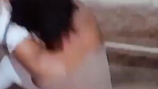 Street Fight: Boobs exposed in public as 2 chicks battle over a rich boyfriend - 4 image