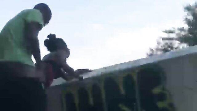 Couple caught having sex on a bridge in public - 3 image