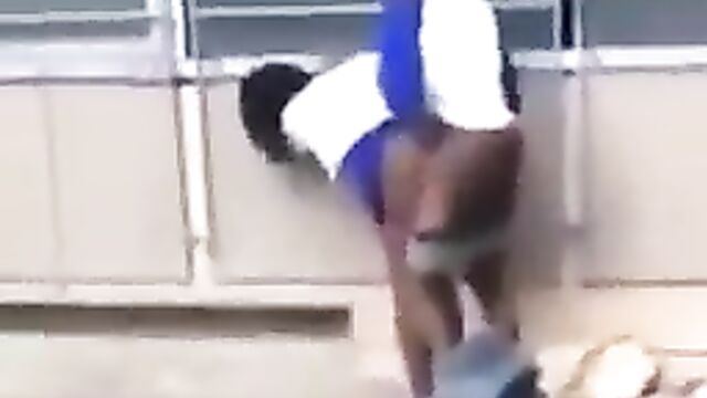 2 crazy students caught having sex in public - 1 image