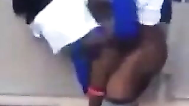 2 crazy students caught having sex in public - 4 image