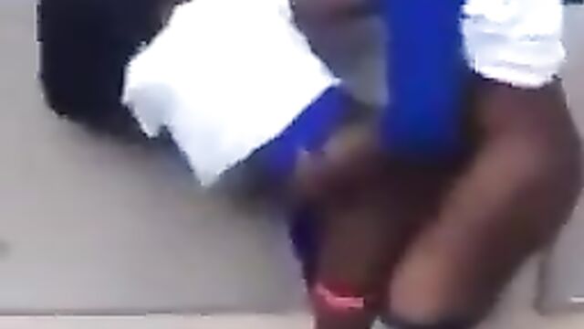 2 crazy students caught having sex in public - 5 image