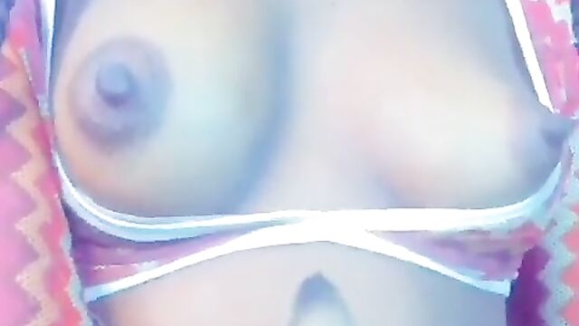 Sex For Marks: Ashawo Student Showing Her Boobs And Pointed Nipples To Her Lecturer - 4 image