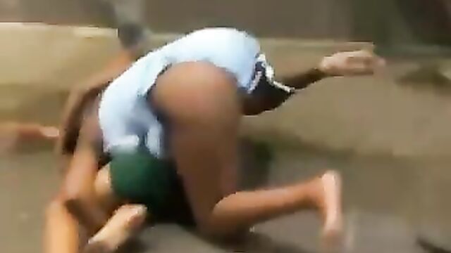 Boobs And Ass Displayed In Public As 2 South African Prostitutes Get Caught Fighting Over A Man On The Street - 5 image