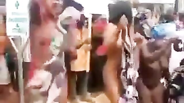 Nigerian Women With Big Breasts And Ass Protesting Naked In Public - 4 image