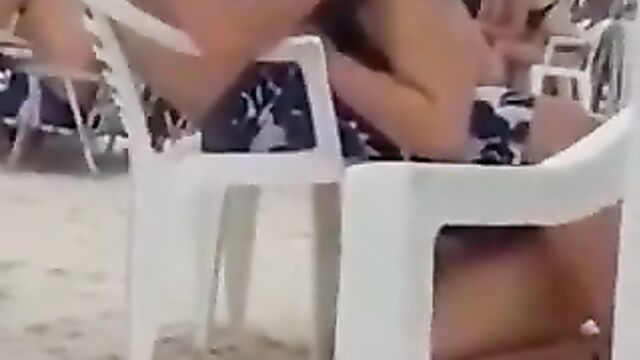 Crazy Couple Caught Enjoying Blow Job On The Beach In Public - 5 image