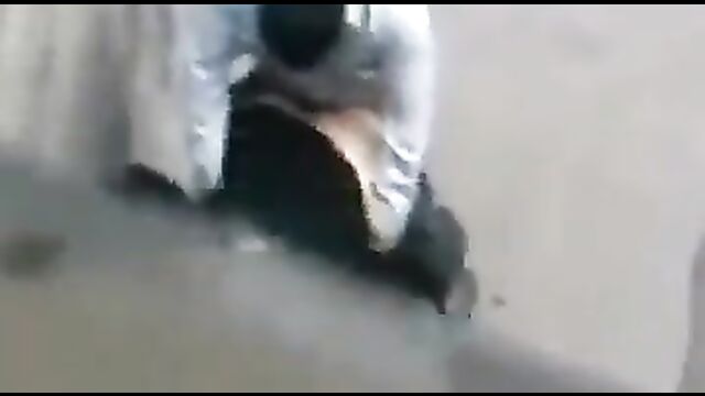 Pakistani Man Caught Having Doggy Style Sex With Arab Muslim Woman Without Condom In Public - 3 image