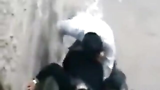 Pakistani Man Caught Having Doggy Style Sex With Arab Muslim Woman Without Condom In Public - 4 image