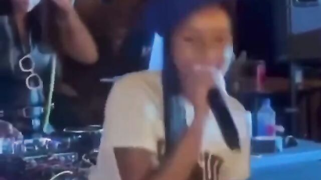American Singer Janelle Monae Showing Her Breasts In Public - 5 image