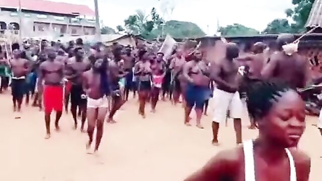 Boobs Out In Public In An African Cultural Ceremony In Nigeria - 1 image