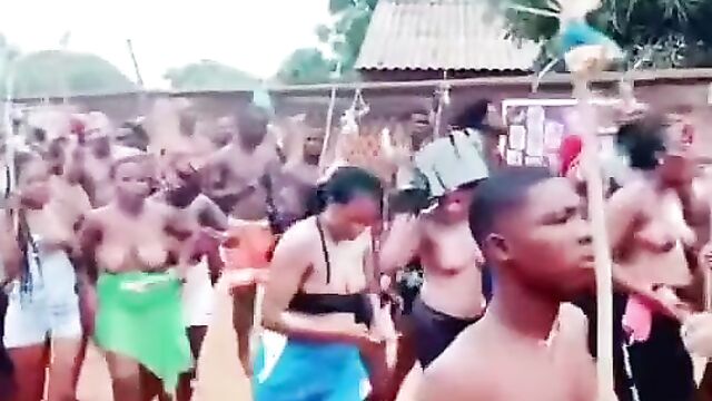 Boobs Out In Public In An African Cultural Ceremony In Nigeria - 5 image