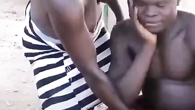 Boobs Out As Wife Fights Husband In Public For Starving Her Of Sex - 5 image