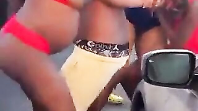 Breasts Pop Out As Pregnant Woman Gets Caught Fighting In Public – Part 2 - 1 image