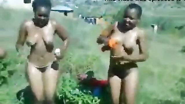 3 Naked African Girls Showing Breasts And Pussy In Public