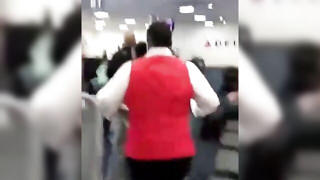 Ebony Woman Strips Naked And Runs Mad In Public In American Airport - 2 image