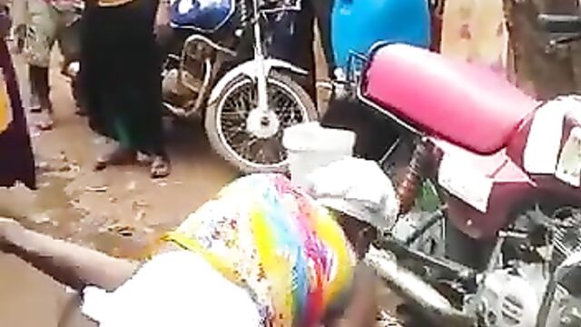 Ass And Pussy Exposed As 2 African Women With Big Buttocks Fight In A Public Market (Full Video 18+)