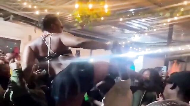 Zodwa Wabantu Exposing Her Ass And Pussy Again In Public - 3 image