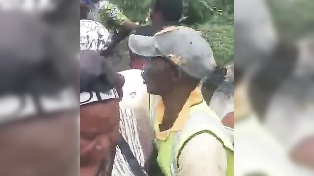 Nigerian Slut Stripped Naked And Beaten In Public Market For Allegedly Wanting To Buy Killer Charm - 5 image