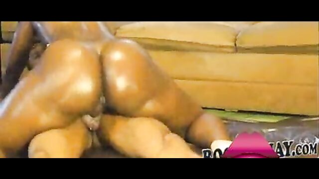 Hot sex video of Edo girl riding her sugar daddy in Italy - 5 image