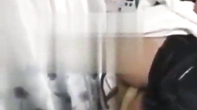 Doctors remove snake from the pussy and body of woman having sex with snake - 4 image