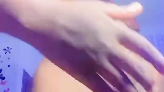 2 olosho girls showing ass and breasts in public - 5 image