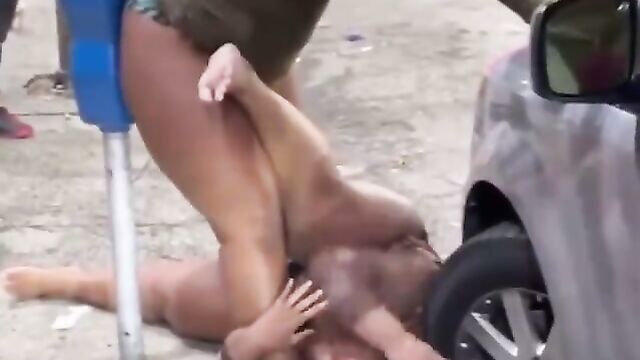 Fat girls fighting and showing breasts (18) - 3 image