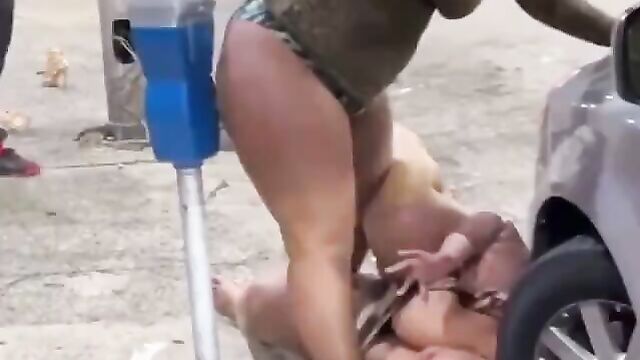 Fat girls fighting and showing breasts (18) - 5 image