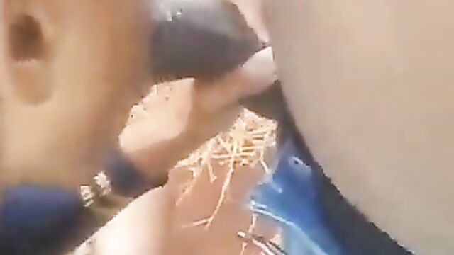 2 Mzansi SHS students caught having sex after school! Part 1 - 5 image