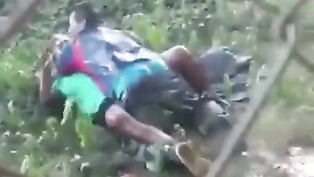 Randy couple having sex on grass in public get a bath - 3 image