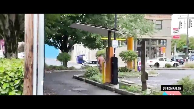 Man escapes NAKED, after wife caught him cheating - 1 image