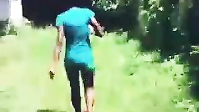 Man gets blow job from woman allegedly on drugs inside the bush - 1 image