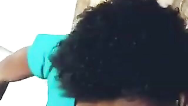 Man gets blow job from woman allegedly on drugs inside the bush - 3 image