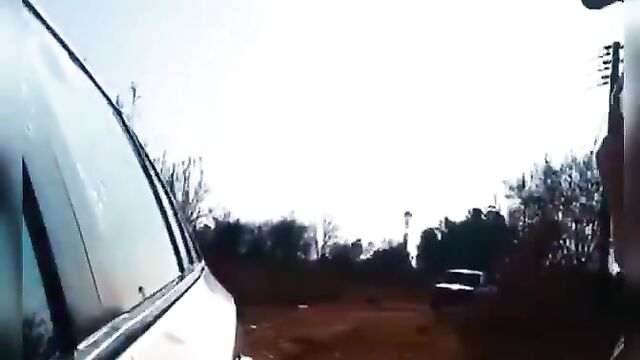 Randy couple caught having sex on the road in public - 5 image