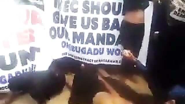 Hausa women strip naked to protest election rigging in Nigeria – Part 4