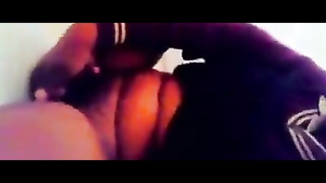 Nude video of schoolgirl playing with her coochie - 4 image