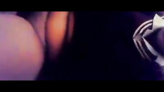 Nude video of schoolgirl playing with her coochie - 5 image