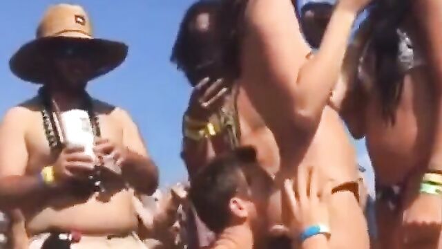 Crazy man eating ass in public - 4 image