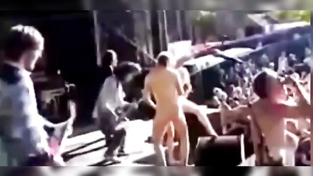 Insane Live Sex On Stage In Public During Rock Music Group’S Performance - 1 image