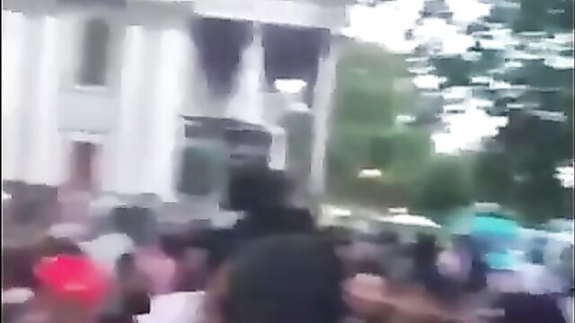 Dude assaults girl flashing breasts in public - 3 image