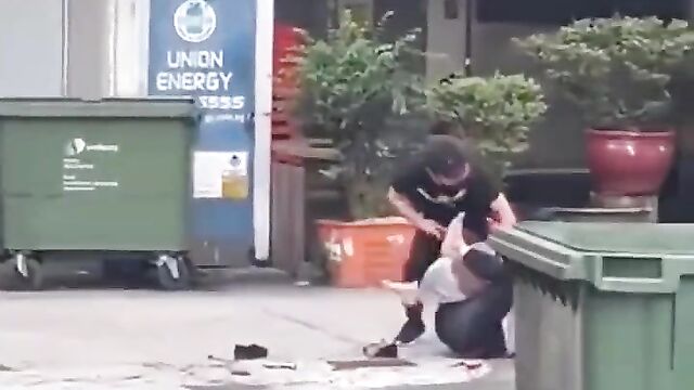 Crazy dude assaults his woman with glass for allegedly cheating on him (Graphic!! 18+)