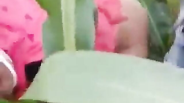 Asian girlfriend getting chopped in the bush - 1 image