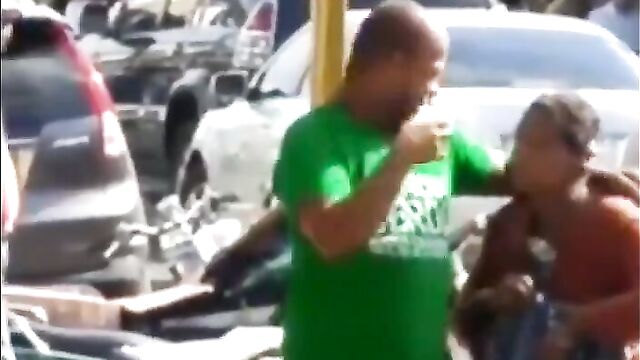 Drunk couple strip naked & do it in broad daylight - 3 image