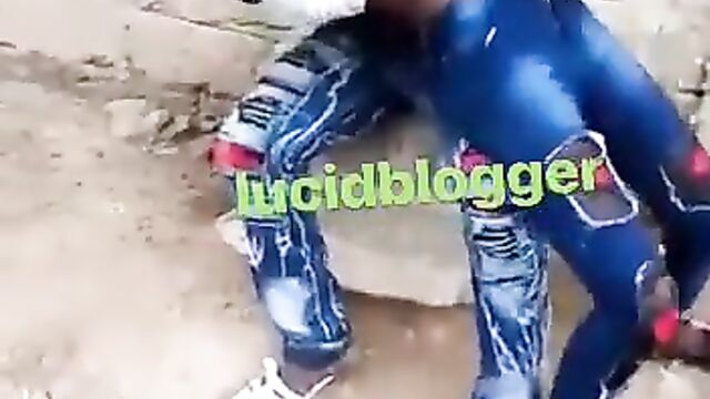 Nigerian Man Caught Sucking Girlfriend’s Breasts In Public - 4 image