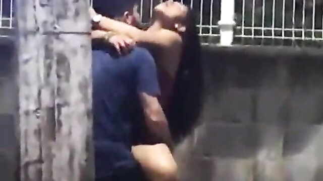 Latino couple caught having sex on the street - 3 image