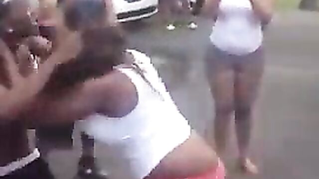 2 women caught fighting, showing ass - 3 image
