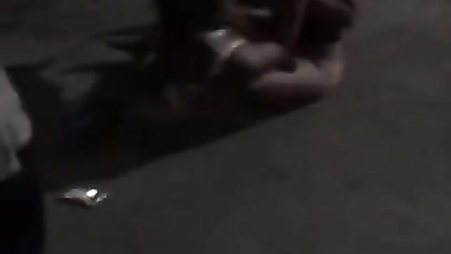 Ass out as 2 chicks get caught fighting in public - 3 image