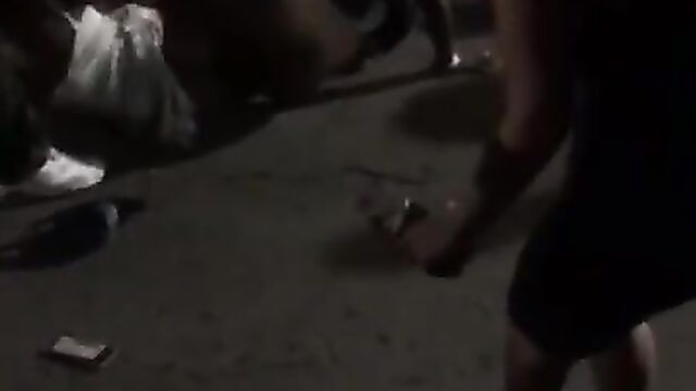 Ass out as 2 chicks get caught fighting in public - 5 image