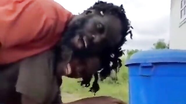 Man caught squeezing his woman’s breasts in public - 5 image