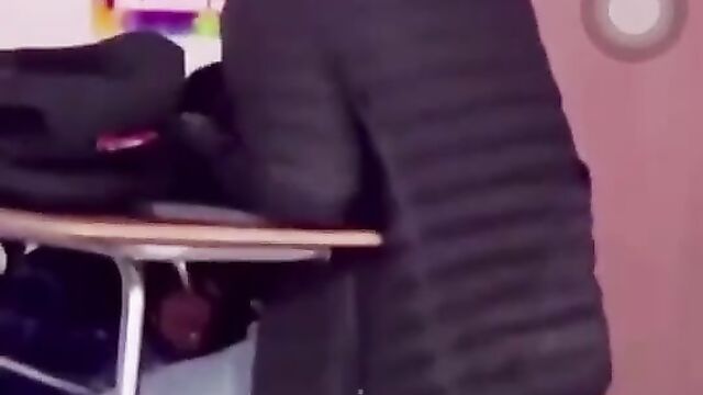 Student receiving blow job in class - 5 image